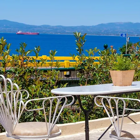 Almyros Aktis Mountain And Sea Apartment Kalamata Exteriér fotografie
