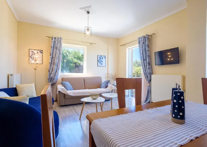 Almyros Aktis Mountain And Sea Apartment